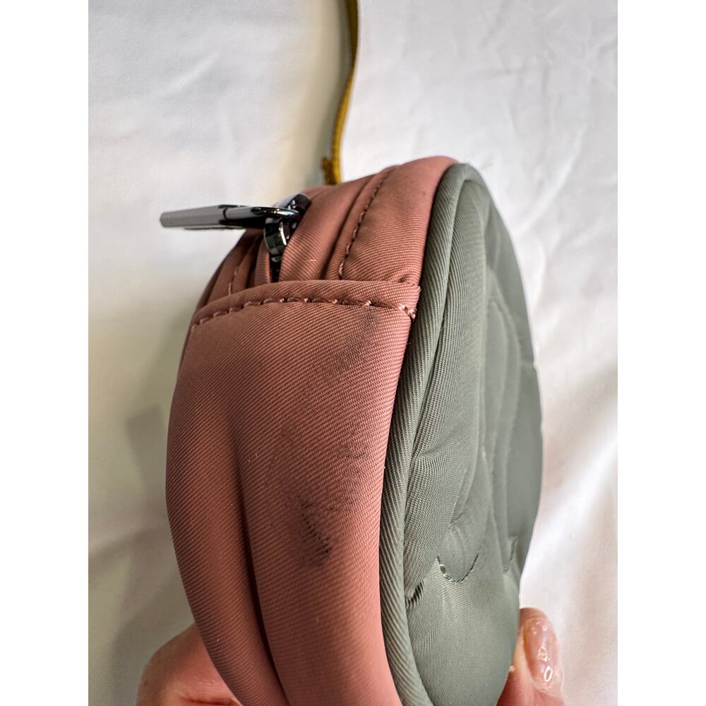 Lululemon Logo Pouch - Picture 4 of 13